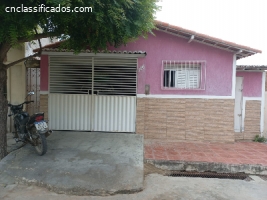 Casa escriturada em rua calçada de C. Novos R$-130.000,00
