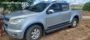 S10 automática, 4x4, 2012/2013, diesel R$100.000,00